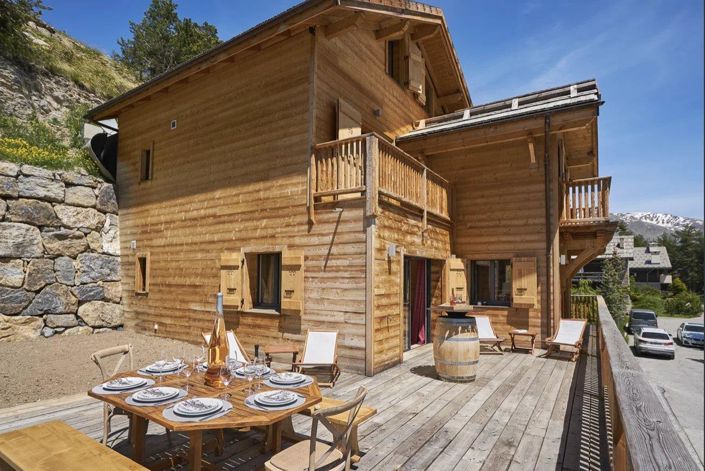 Image No.5-6 Bed House for sale