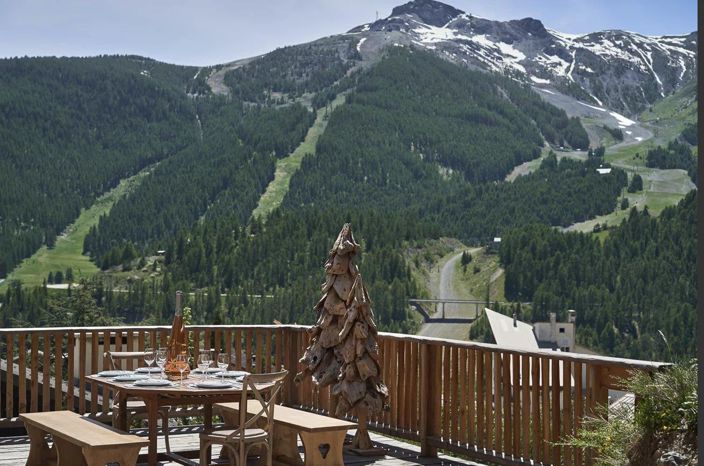 Image No.8-6 Bed House for sale