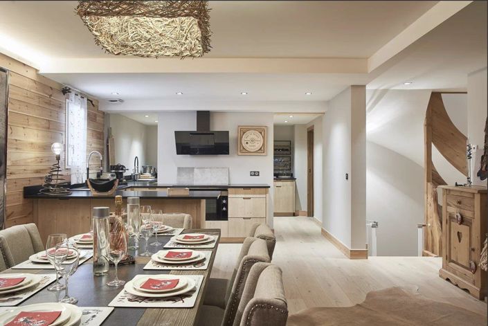 Image No.9-6 Bed House for sale