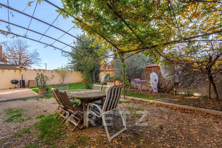 Image No.11-3 Bed House for sale