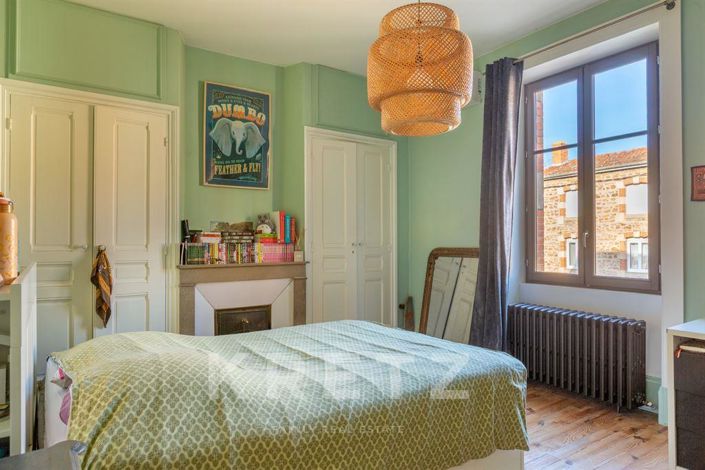 Image No.8-3 Bed House for sale