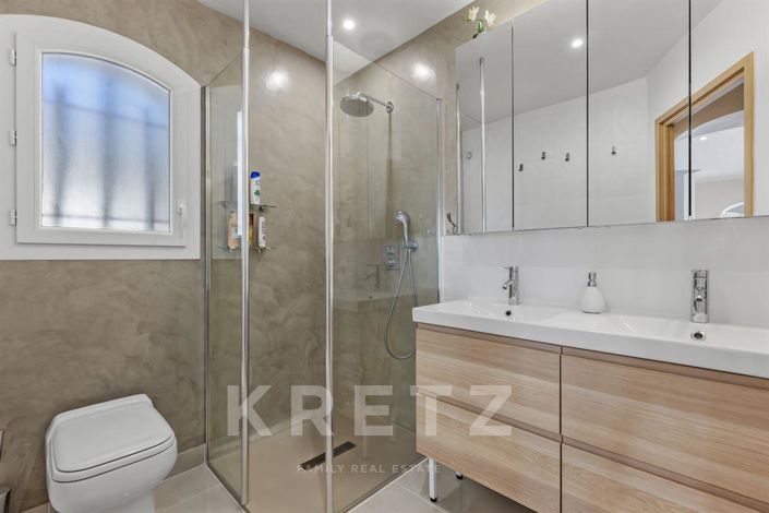 Image No.11-6 Bed House for sale