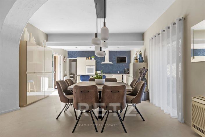 Image No.3-6 Bed House for sale