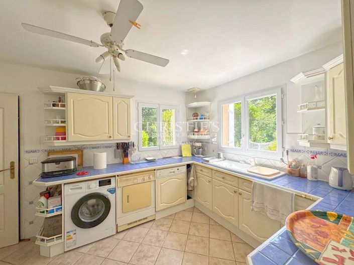 Image No.12-5 Bed House for sale