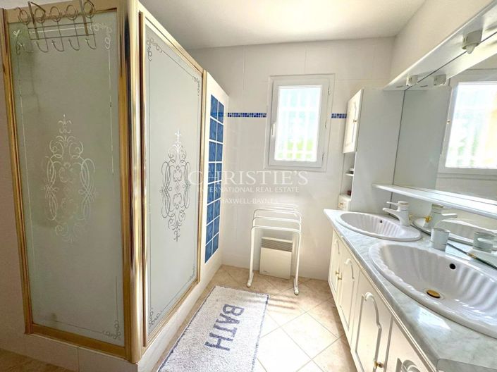 Image No.15-5 Bed House for sale