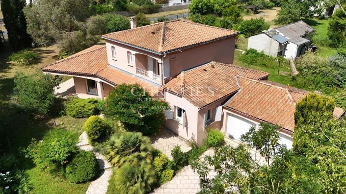 Image No.2-5 Bed House for sale