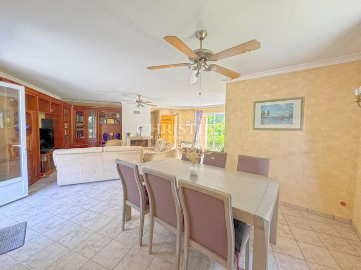 Image No.9-5 Bed House for sale