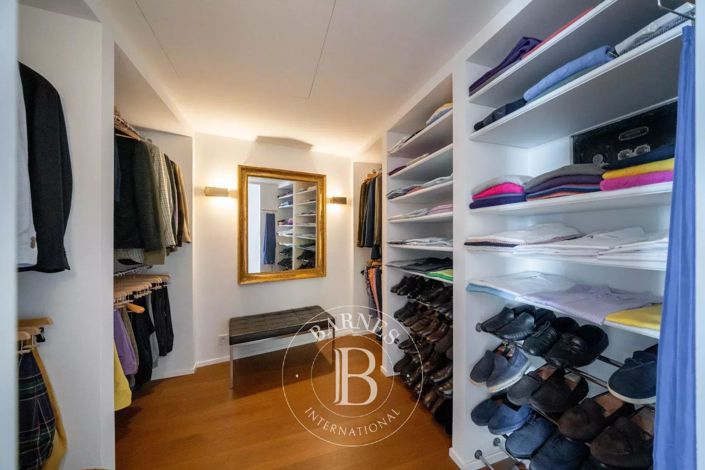 Image No.12-6 Bed House for sale