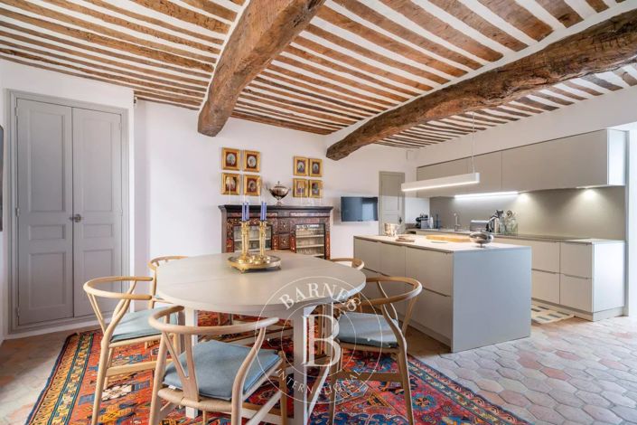 Image No.37-6 Bed House for sale