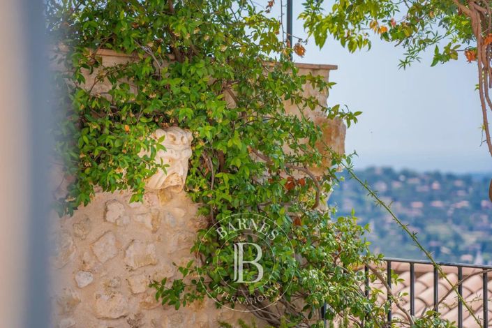 Image No.9-6 Bed House for sale