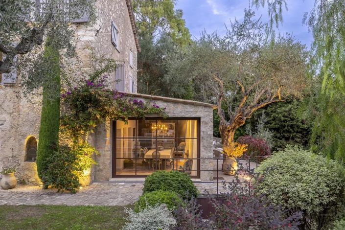 Image No.11-5 Bed House for sale