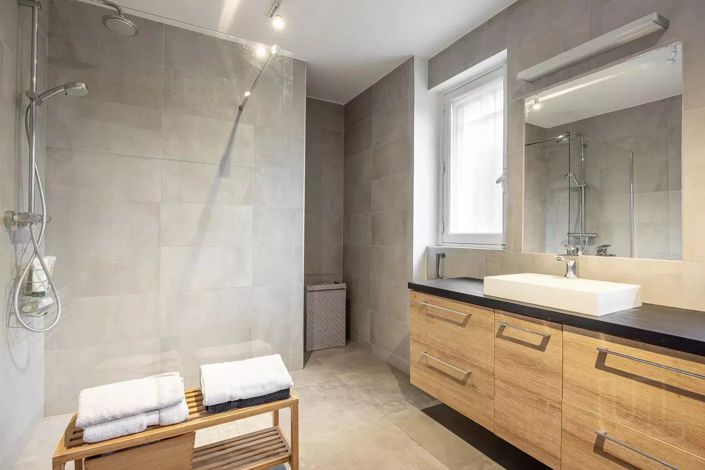 Image No.15-7 Bed House for sale