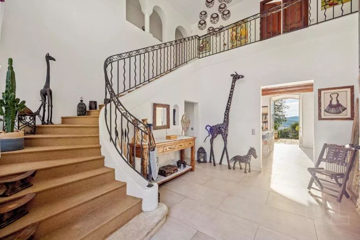 Image No.7-7 Bed House for sale