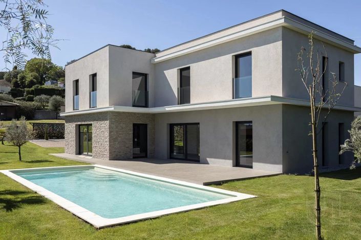 Image No.2-4 Bed House for sale