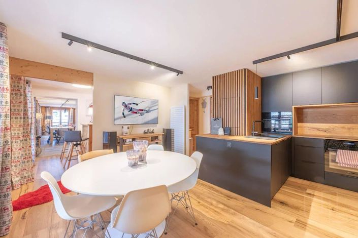 Image No.6-4 Bed Apartment for sale