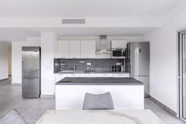 Image No.4-3 Bed Property for sale