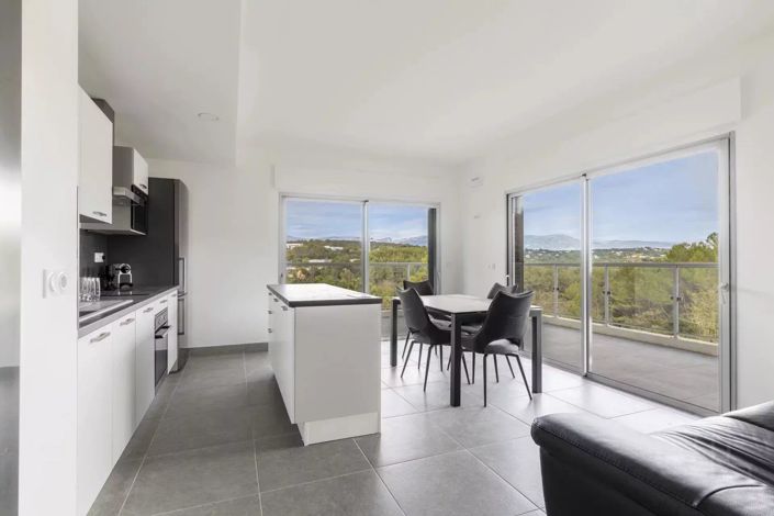 Image No.5-3 Bed Apartment for sale