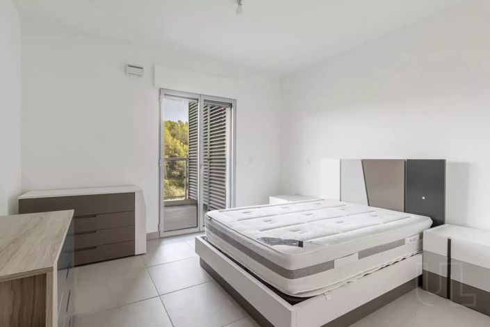 Image No.7-3 Bed Property for sale