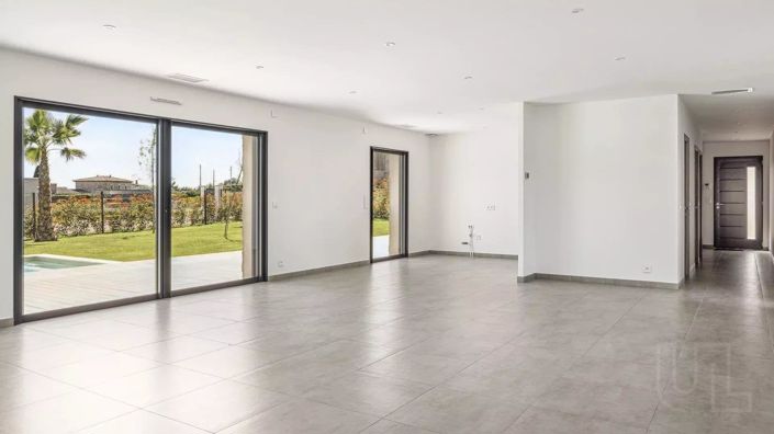 Image No.5-4 Bed House for sale