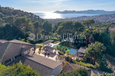 6 Bed House for sale