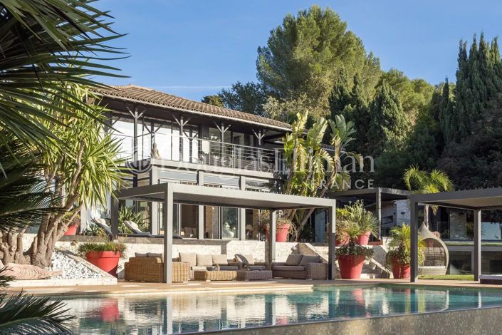 Image No.5-6 Bed House for sale