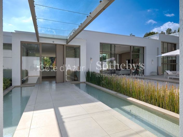 Image No.10-9 Bed House for sale