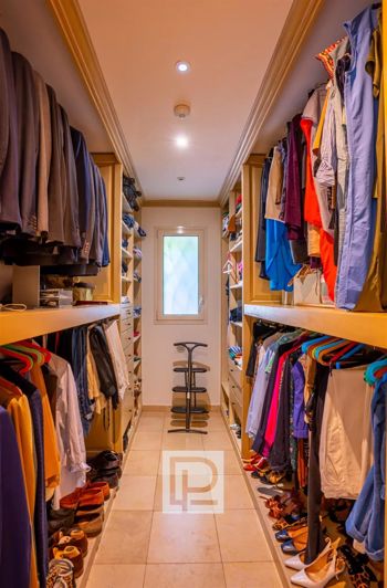 Image No.17-5 Bed House for sale