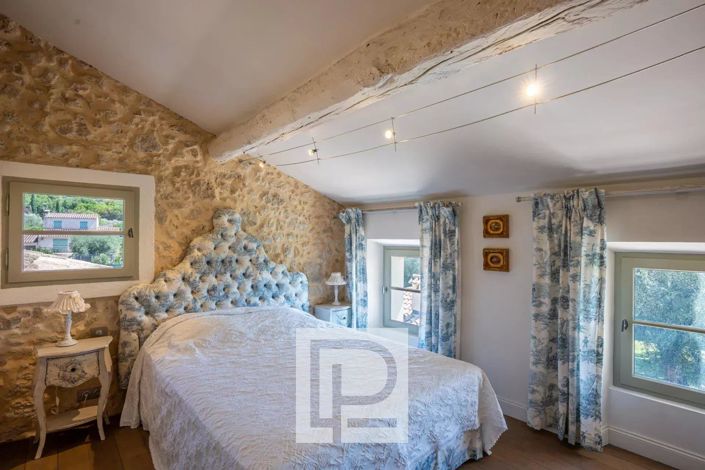 Image No.28-7 Bed House for sale