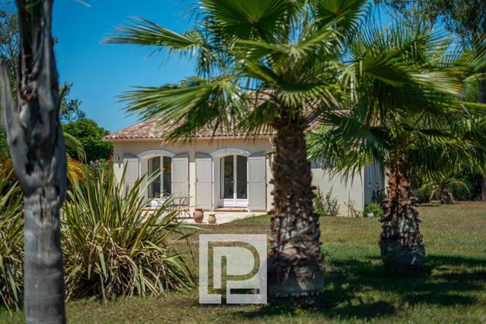 Image No.17-8 Bed House for sale