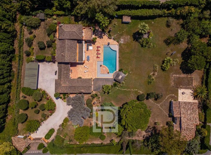 Image No.21-8 Bed House for sale