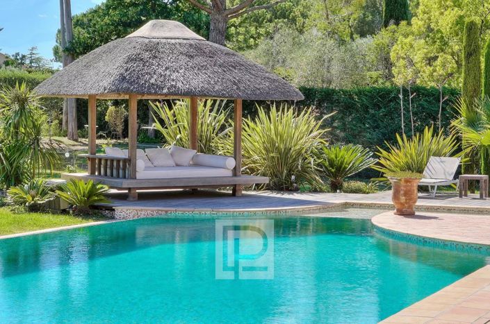 Image No.7-8 Bed House for sale