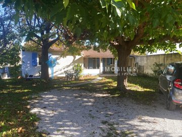 1 - Marignane, House