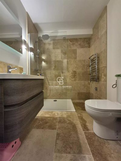 Image No.11-3 Bed House for sale