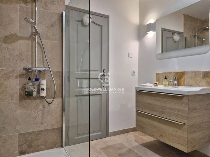 Image No.14-3 Bed House for sale