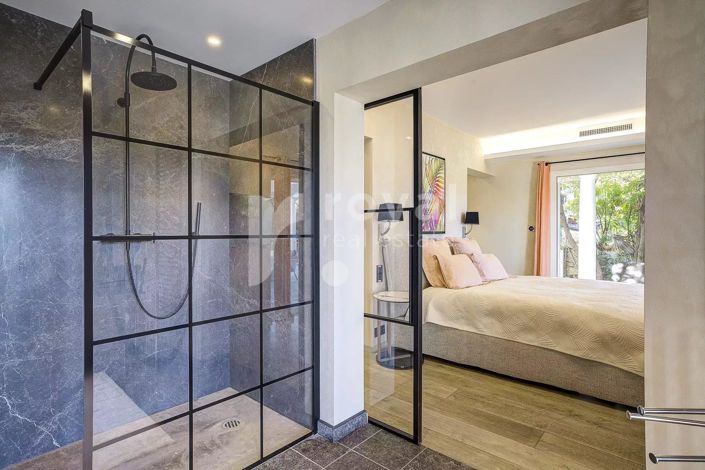 Image No.18-5 Bed House for sale