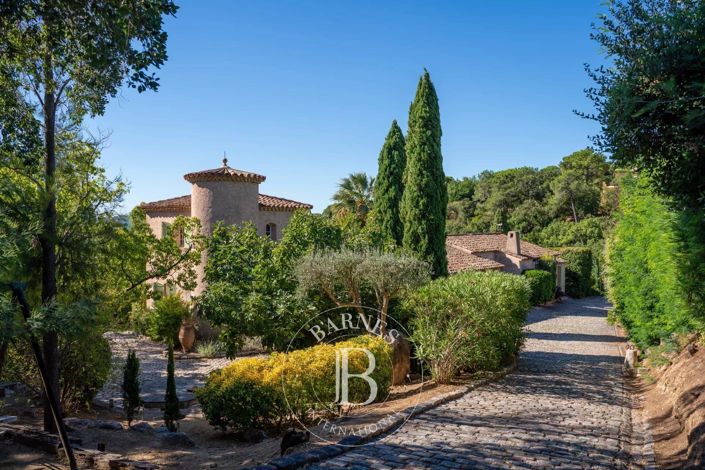 Image No.5-6 Bed House for sale