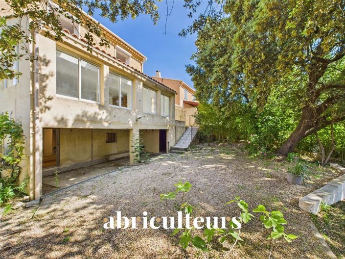 Image No.1-4 Bed House for sale