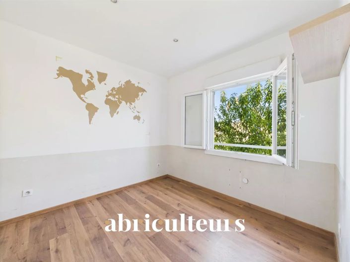 Image No.11-4 Bed House for sale