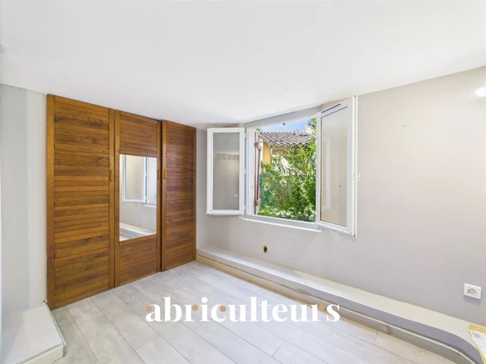 Image No.16-4 Bed House for sale