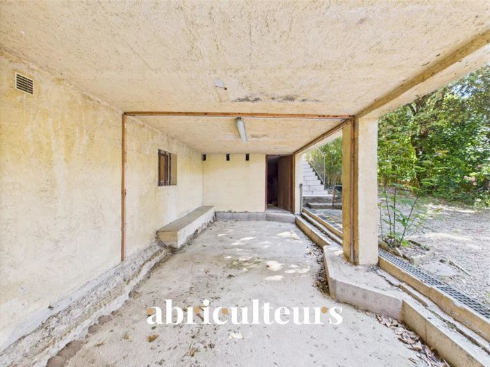 Image No.24-4 Bed House for sale