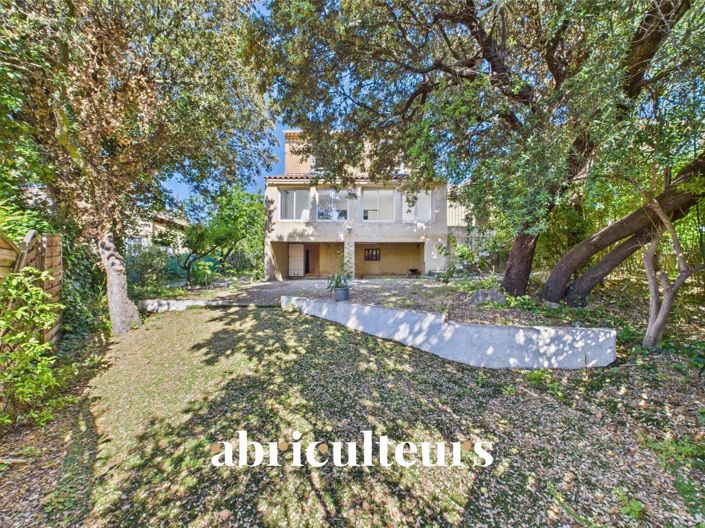 Image No.25-4 Bed House for sale