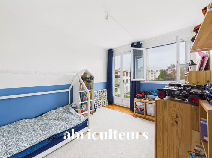 Image No.5-Apartment for sale