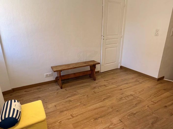 Image No.17-3 Bed House for sale