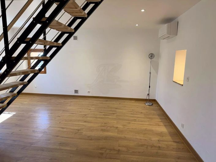 Image No.23-3 Bed House for sale