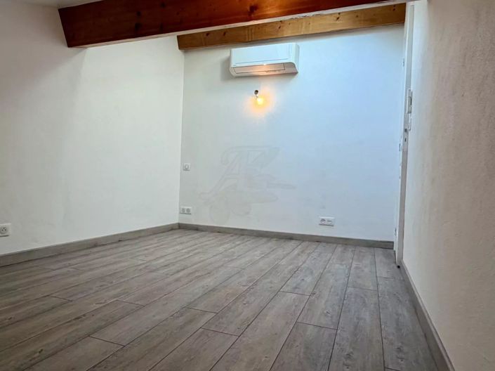 Image No.28-3 Bed House for sale