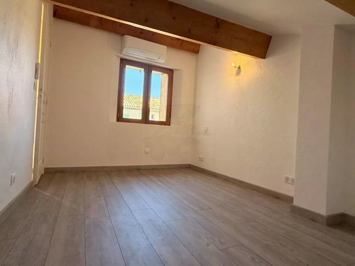 Image No.31-3 Bed House for sale