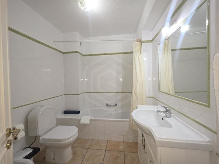 Image No.23-2 Bed Apartment for sale