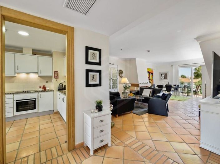 Image No.9-2 Bed Apartment for sale