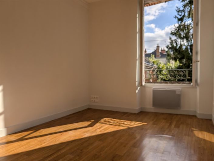 Image No.7-Appartement de 2 chambres à vendre à Orléans