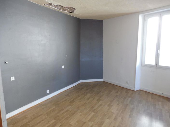 Image No.19-3 Bed House for sale